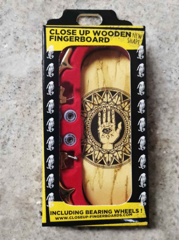 CLOSE UP FINGERBOARD SLIDE BOX