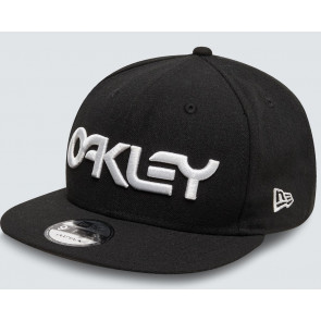 OAKLEY CAPPELLINO UOMO MARK II NOVELTY BLACKOUT